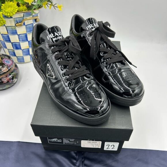 Men's Prada downtown patent leather triangle logo sneakers size 9, made in Italy - Picture 1 of 12